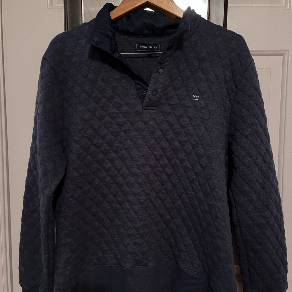 Crown & Ivy Navy Quilted Pullover